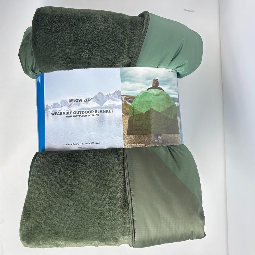 Below Zero Wearable Blanket Hoodie Waterproof Mountain Outdoor Camping 72x54